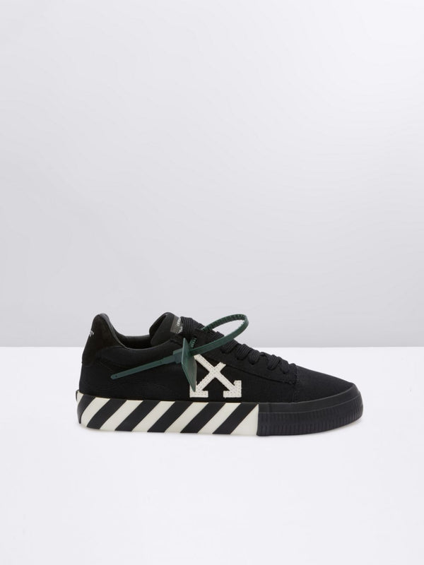 OFF-WHITE Vulc low schwarz/weiß